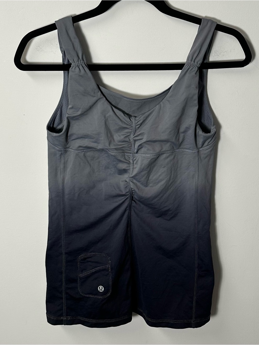 LULULEMON women's grey ombre ruched active tank, 6 US.